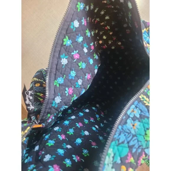 Vera Bradley large duffel - Picture 6 of 8